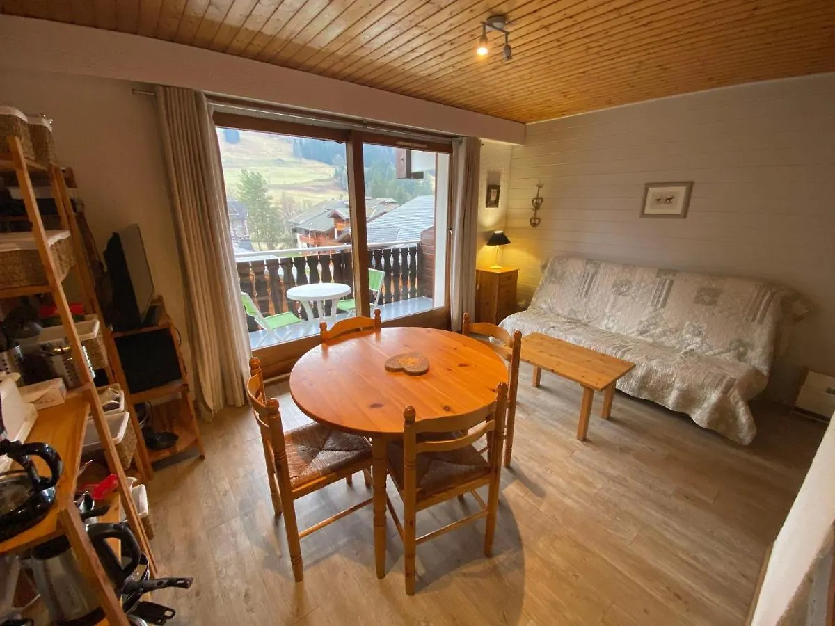Studio Spacieux Pres Des Pistes, Balcon Sud, Parking, Casier A Skis Et Coin Montagne! - Fr-1-692-31 contacts